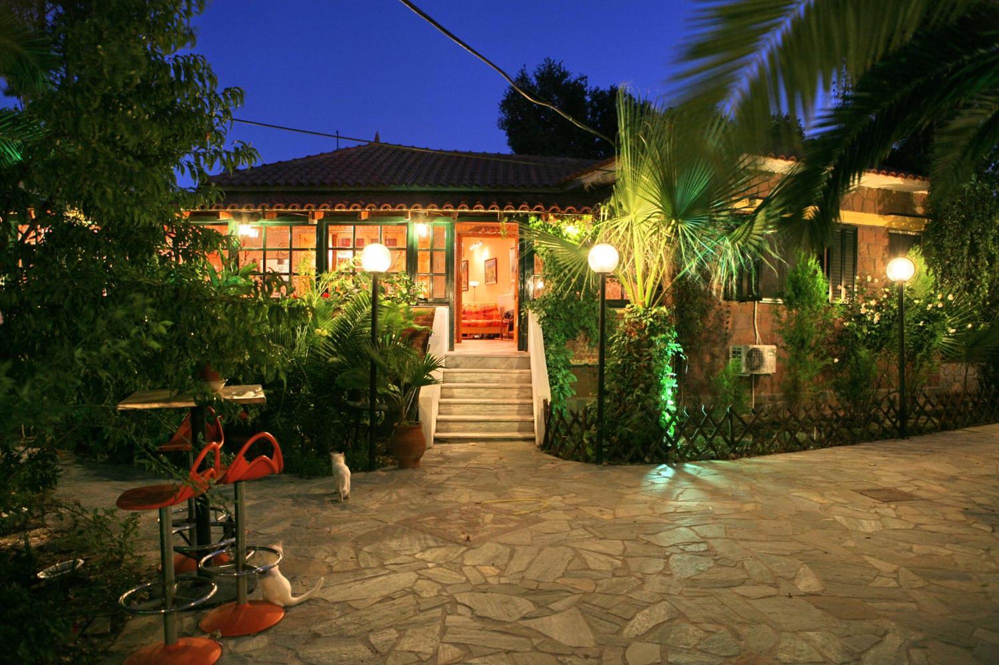 9 Musses Hotel Apartments Skala Mistegnon Екстериор снимка