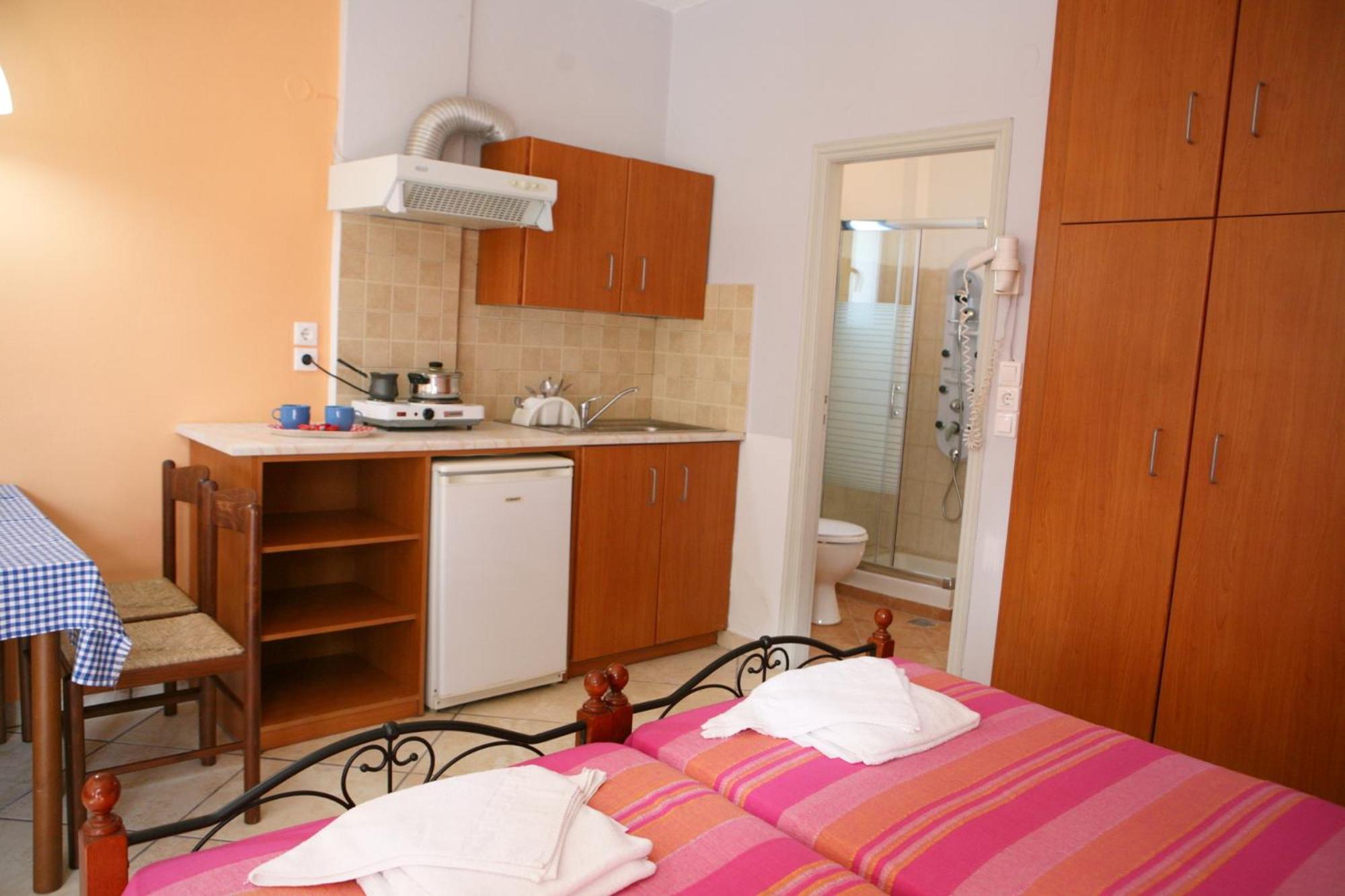 9 Musses Hotel Apartments Skala Mistegnon Стая снимка