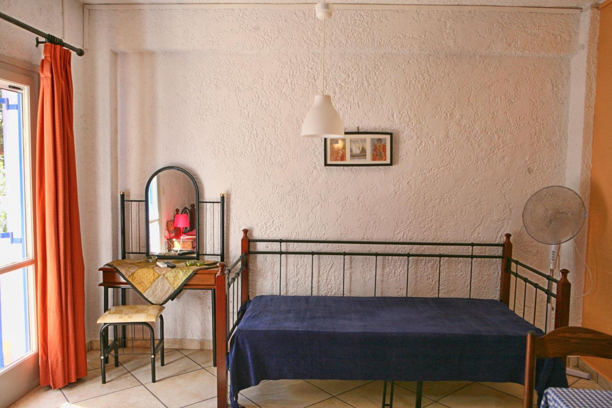9 Musses Hotel Apartments Skala Mistegnon Стая снимка