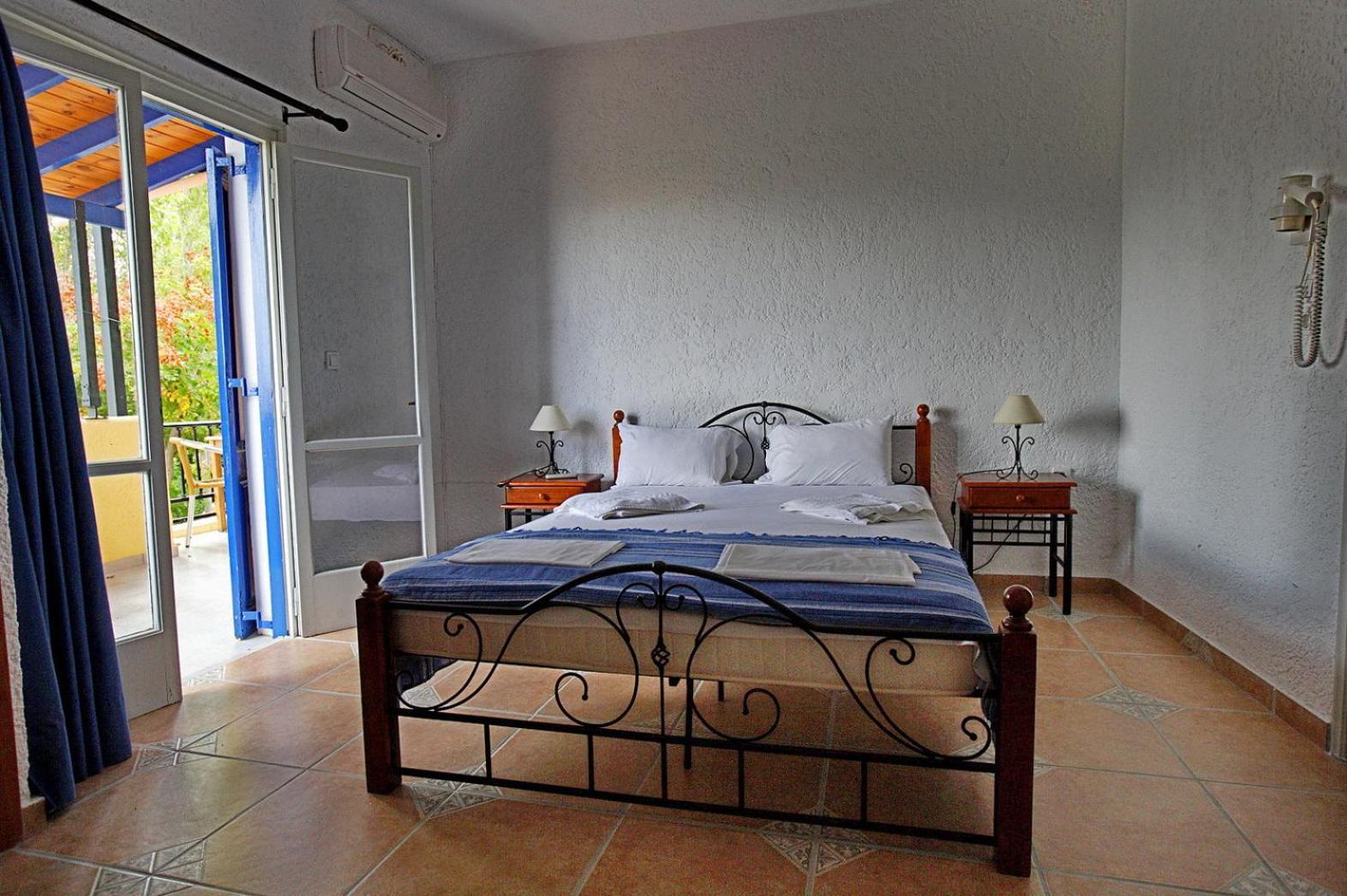 9 Musses Hotel Apartments Skala Mistegnon Стая снимка
