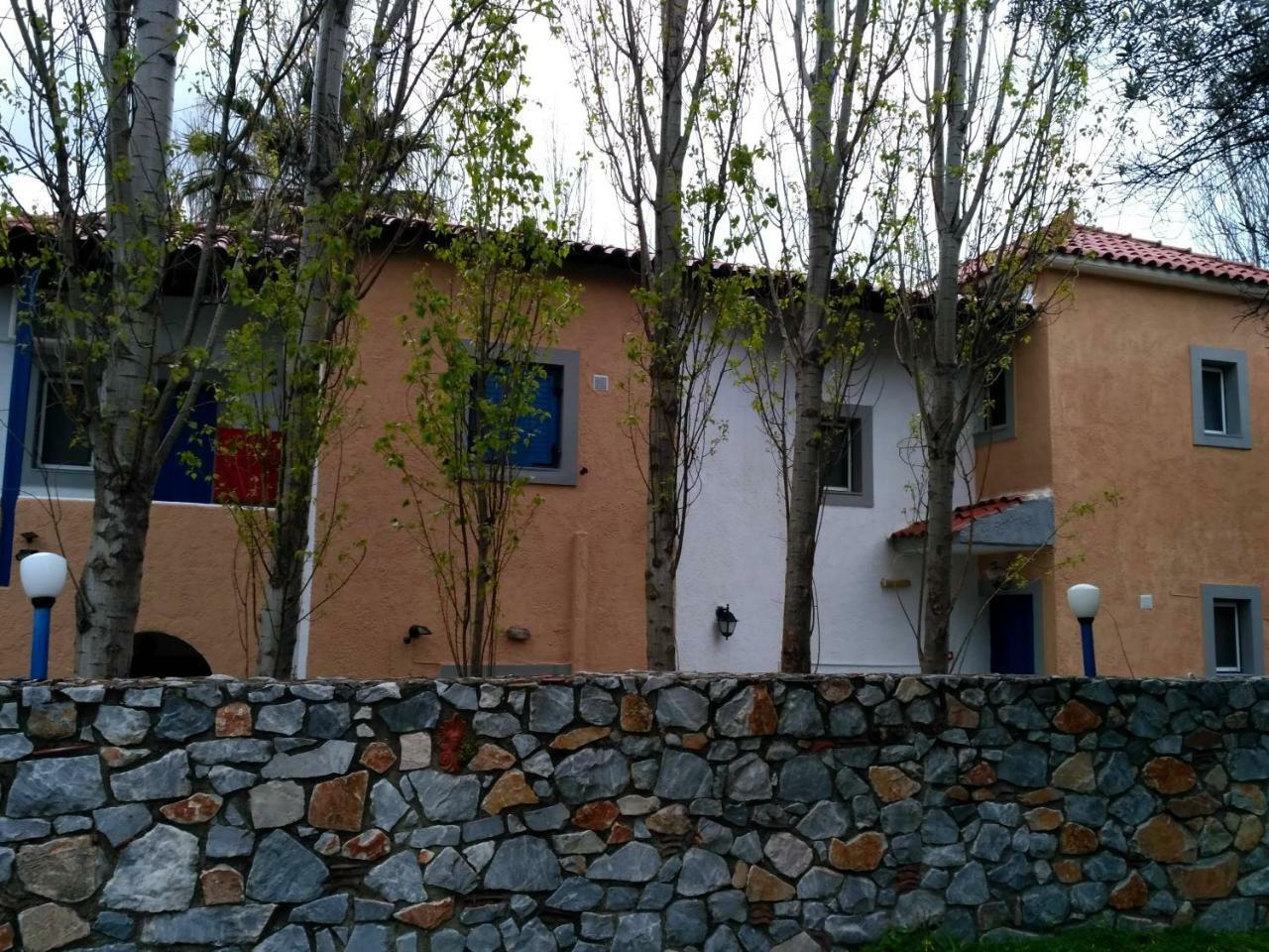 9 Musses Hotel Apartments Skala Mistegnon Екстериор снимка