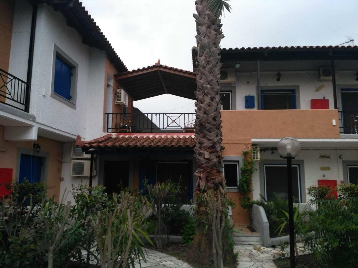 9 Musses Hotel Apartments Skala Mistegnon Екстериор снимка