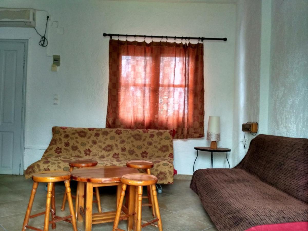9 Musses Hotel Apartments Skala Mistegnon Екстериор снимка